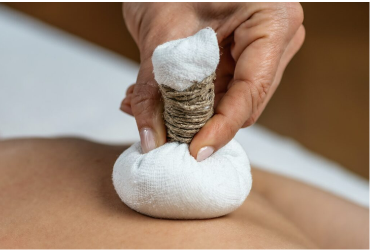 Say Goodbye to Stiffness: Podikizhi’s Role in Managing Arthritis