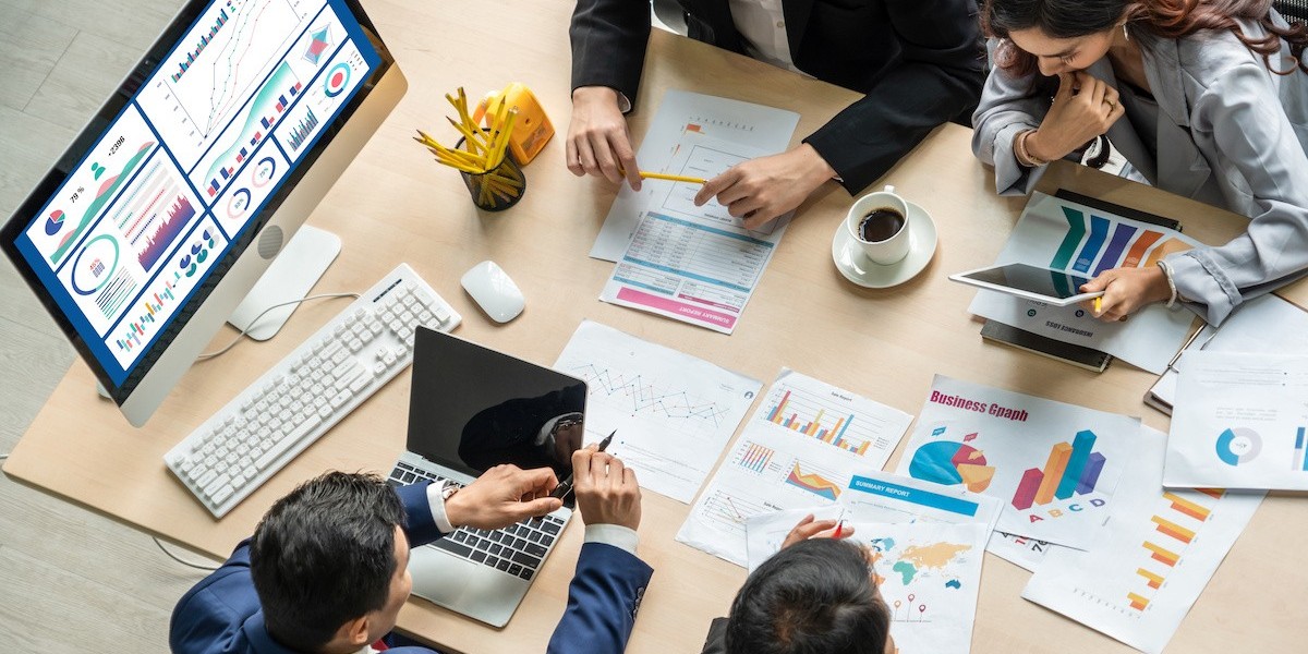 Full Service Marketing Agency vs Specialized Agencies: Which Is Better for Your Business?