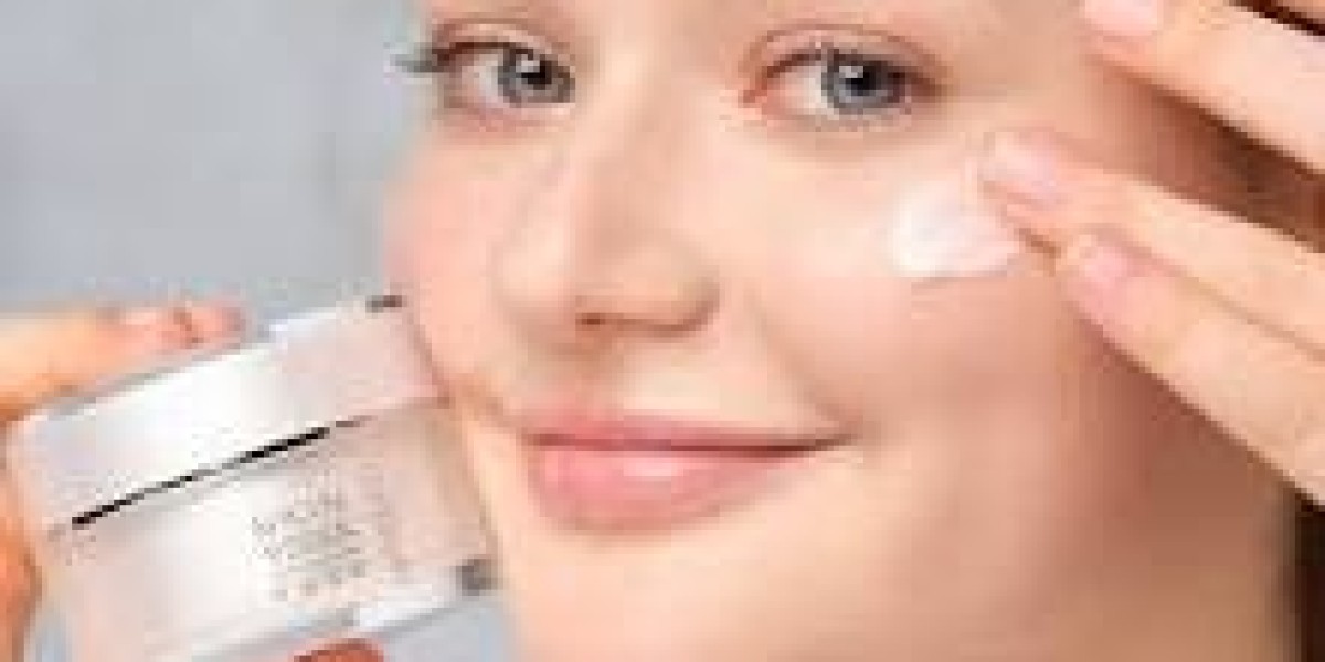 Brighter and Healthier-Looking Skin Whitening Cream in Pakistan
