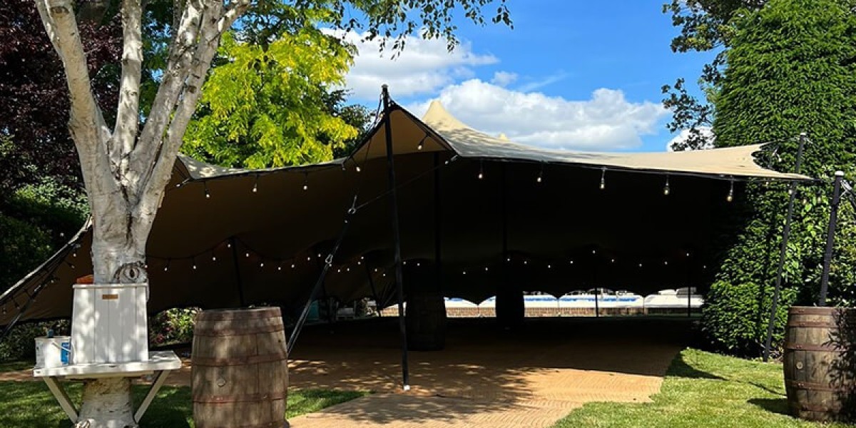 A Stretch Tent Hire Guide for Stylish UK Outdoor Events