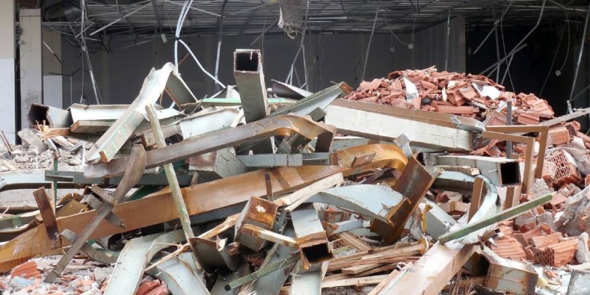 Why a Metal Scrap Bin Is the Smartest Way to Manage Recyclable Metal Waste