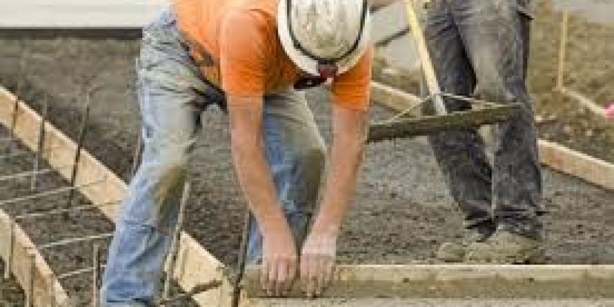 How to Handle Hairline Fractures in Brooklyn Sidewalks