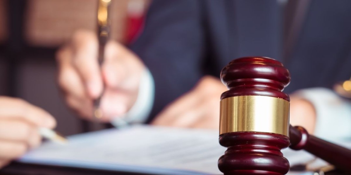 Trusted Employment Lawyer Toronto for Workplace Rights